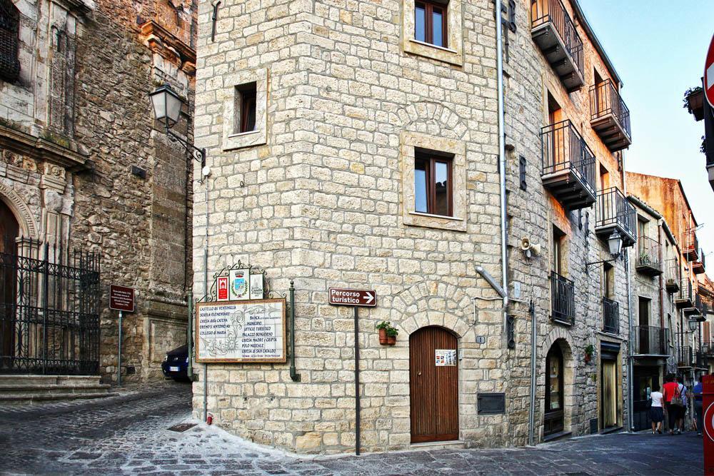 B&B Del Corso Gangi Eksteriør billede